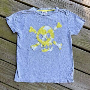 Mini Boden Applique Skull Crossbones Camo Tee Grey Yellow Kid's Sz 9/10